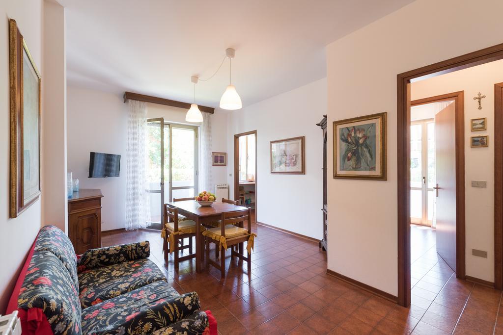 Comfort Beach House Marina di Massa Eksteriør billede
